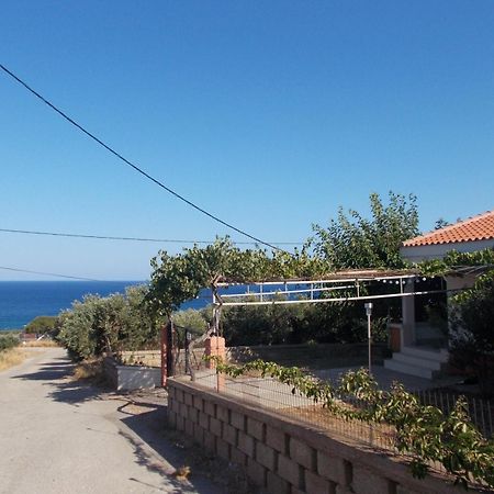 Villa Tranquility House Livadia  Esterno foto